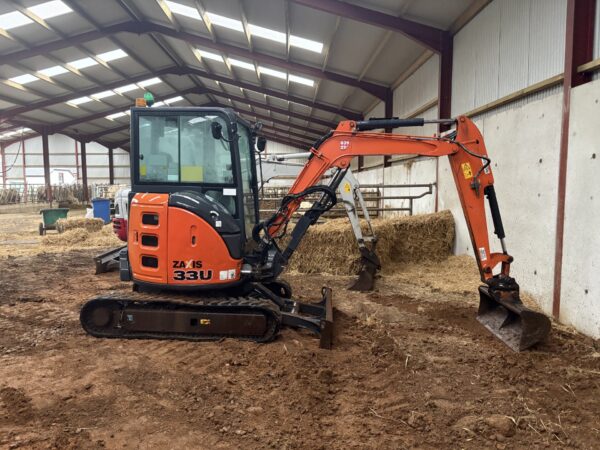2018 Hitachi ZX33u